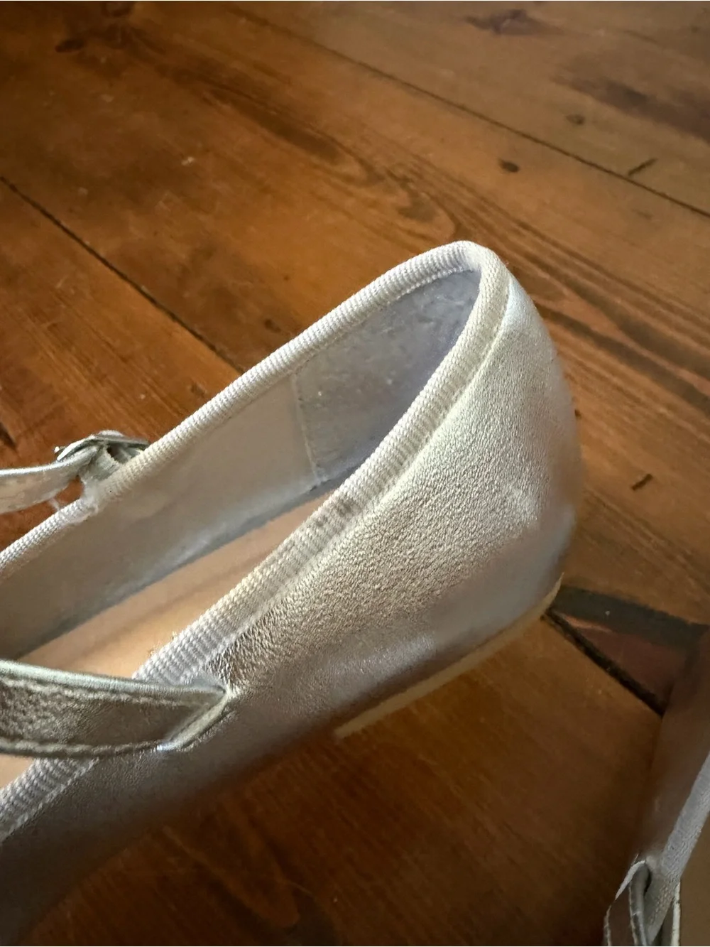 Madden Girl Silver Mary Jane Flats| size 6.5